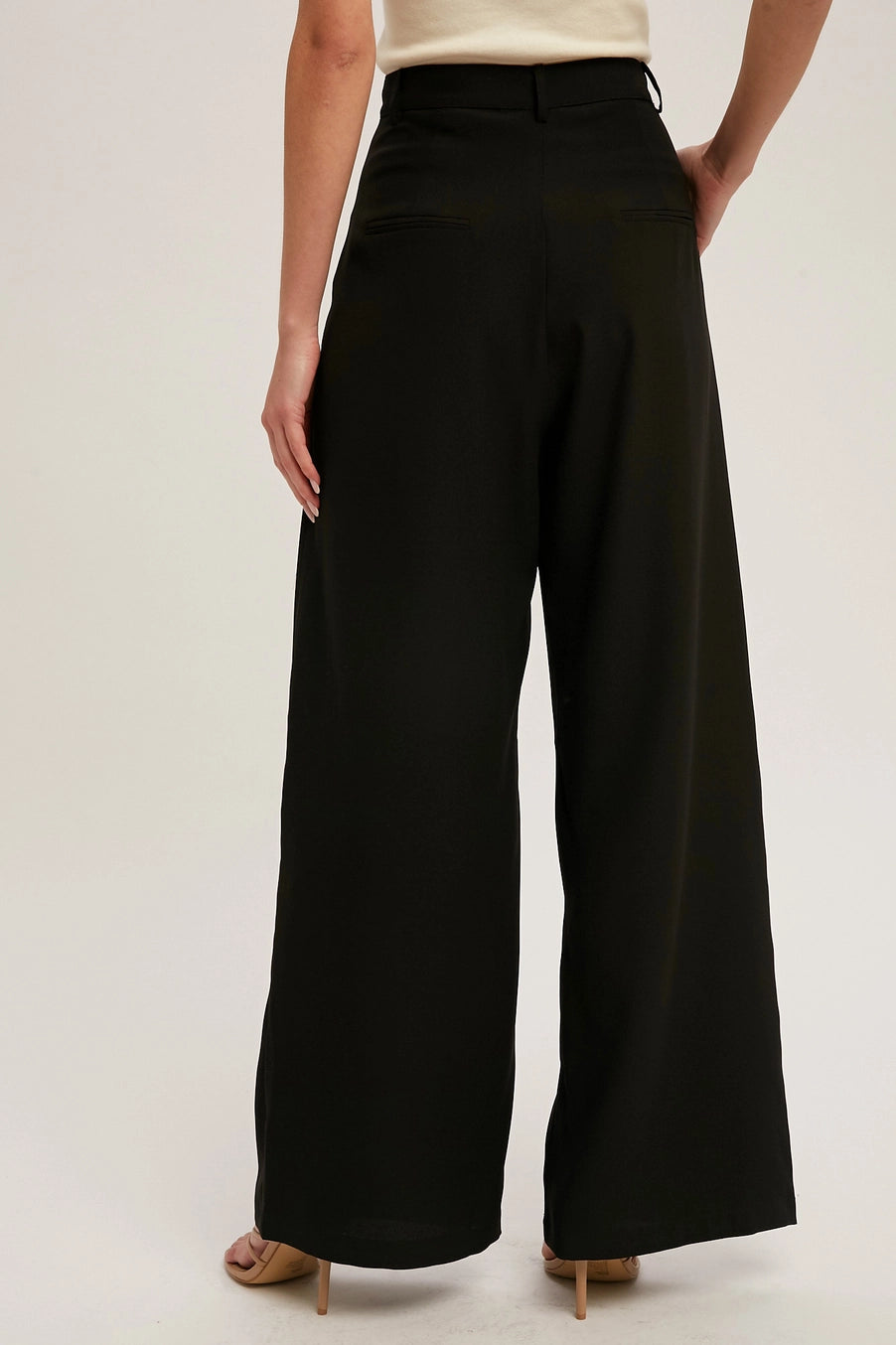 Essential Pintuck Wide Leg Pant - Black