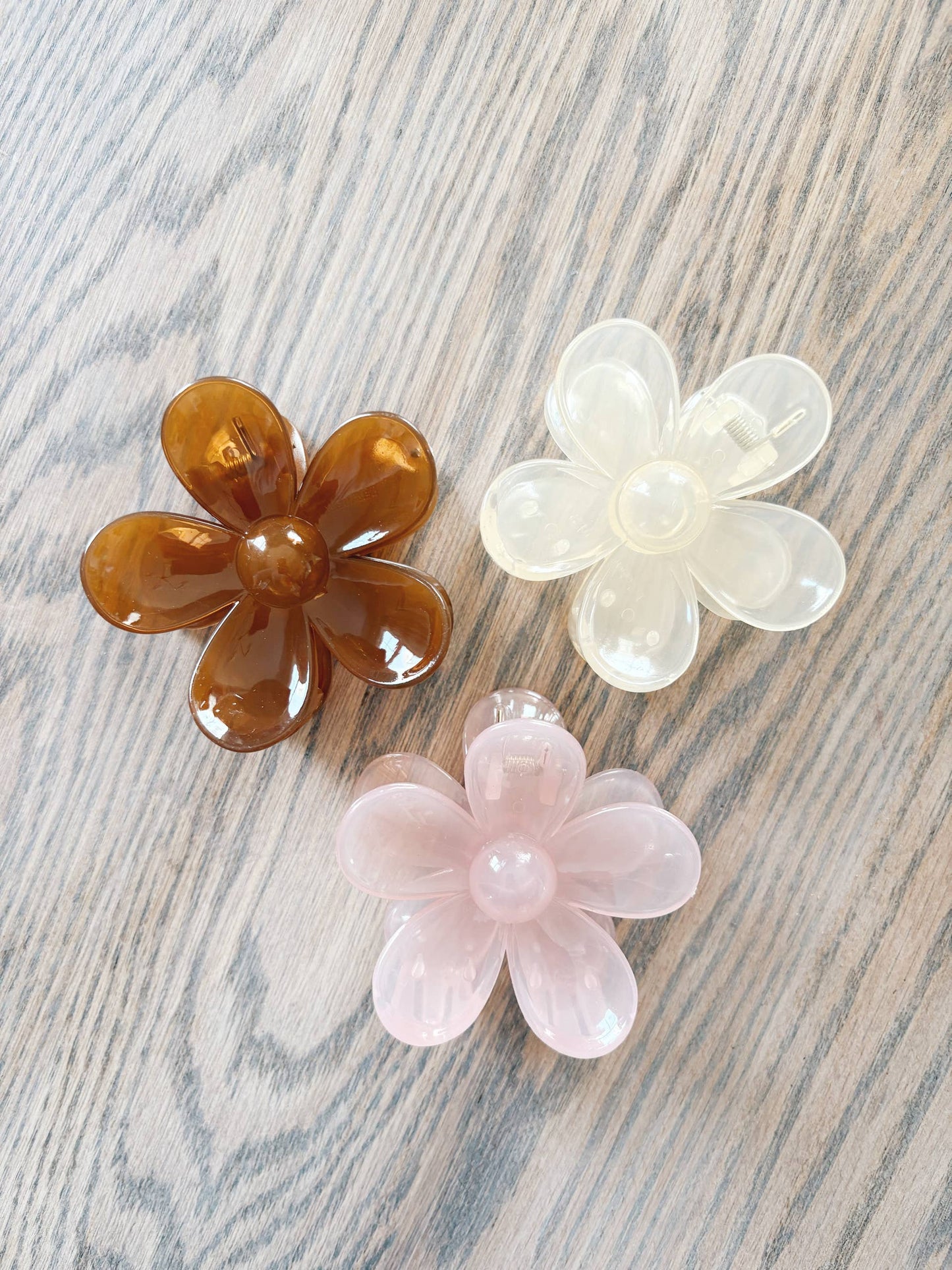 Flower Claw Clip Cream