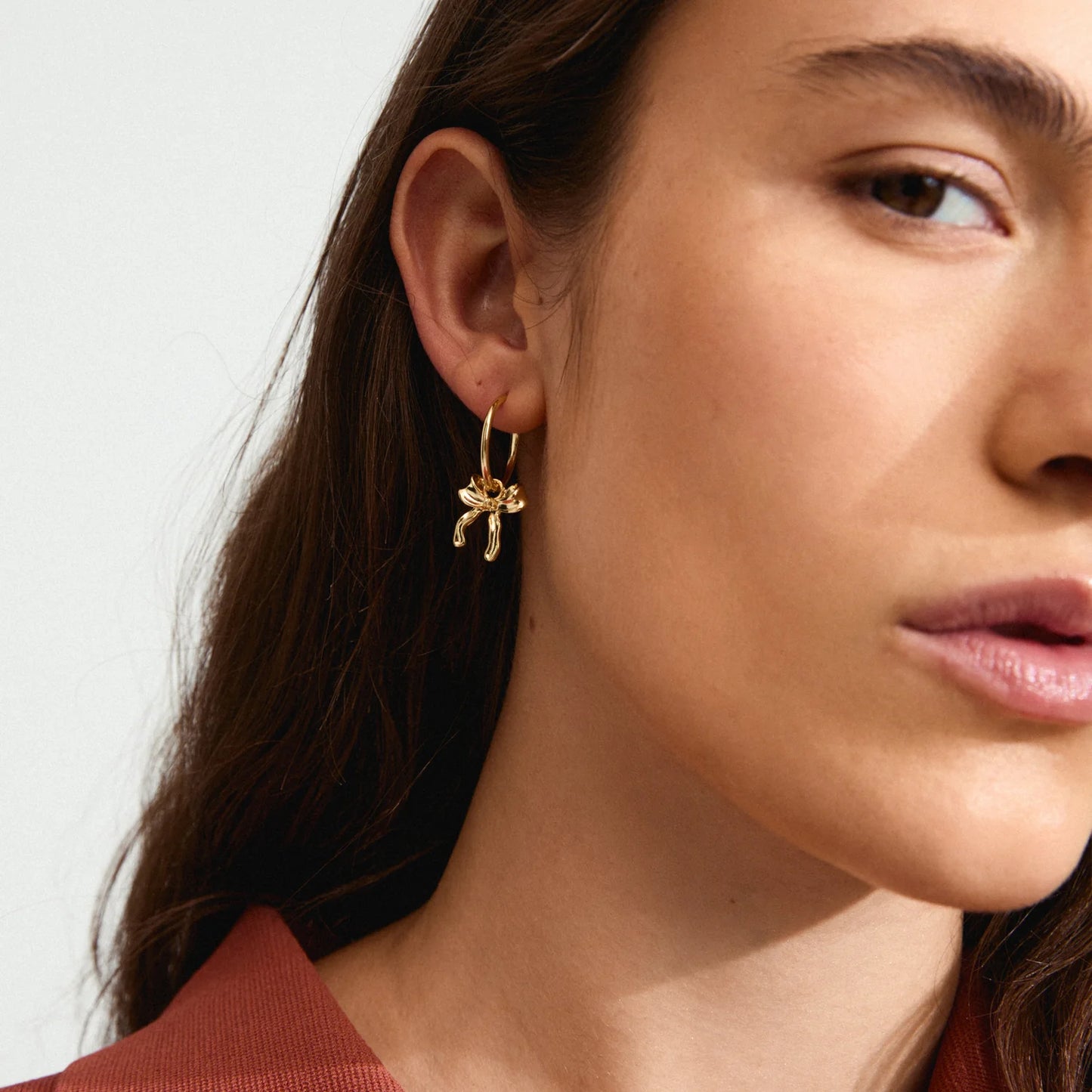 Cassian Earrings in Gold