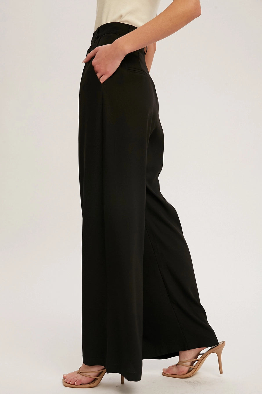 Essential Pintuck Wide Leg Pant - Black