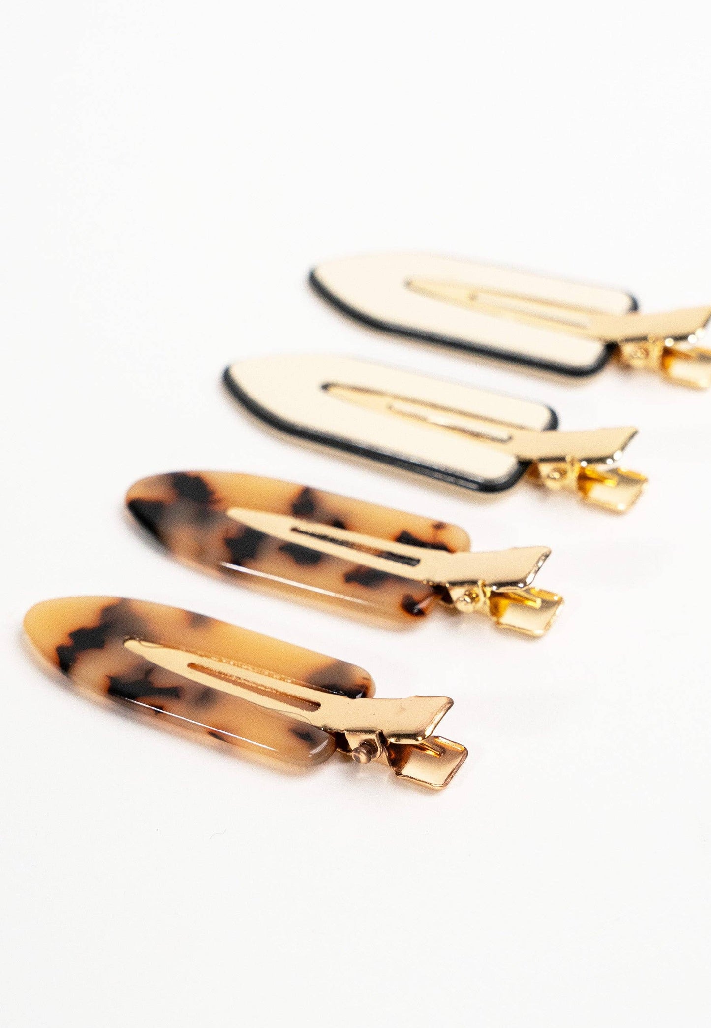 No Crease Resin Clips in Brown Tortoiseshell and Cream
