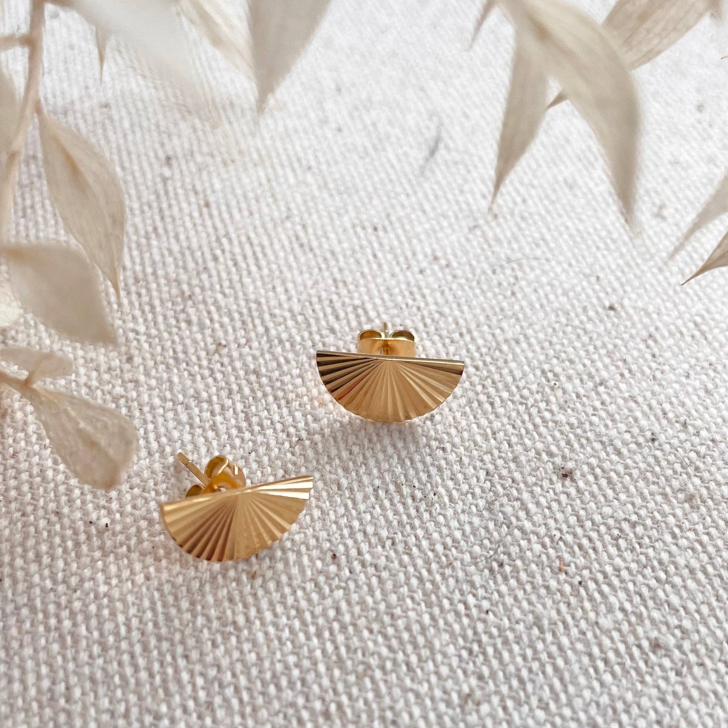 Sunrise Crescent Stud