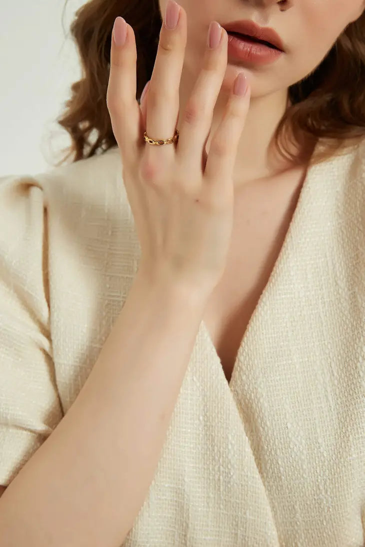 Eden Chain Ring