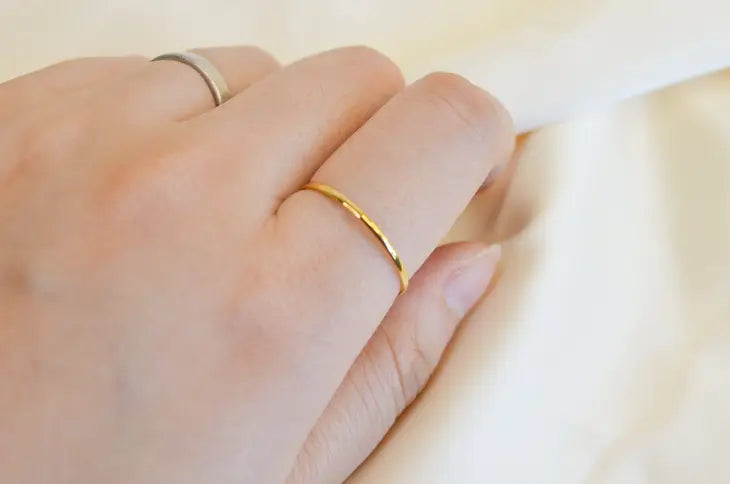 1mm Brielle Gold Stacking Ring
