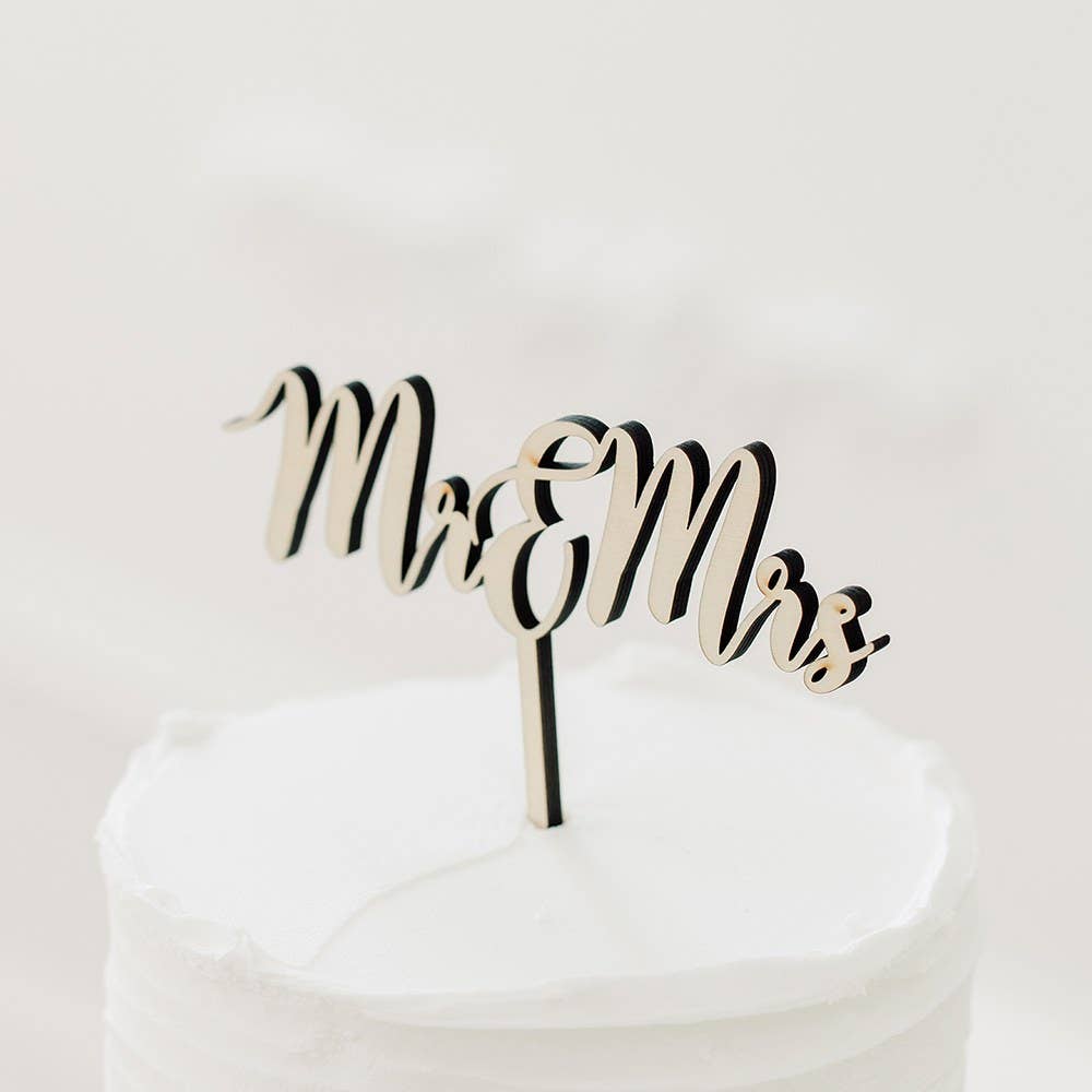 Natural Wood Cake Topper Decoration - Mr & Mrs