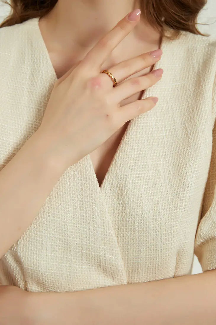 Eden Chain Ring