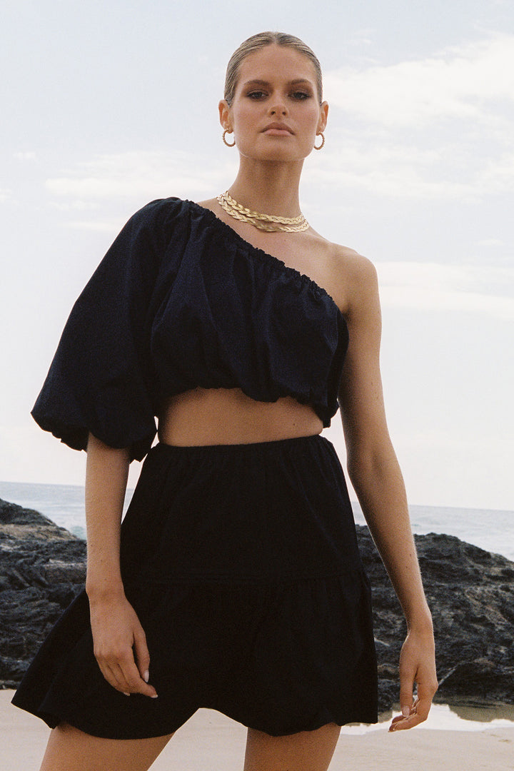 Nixie Crop