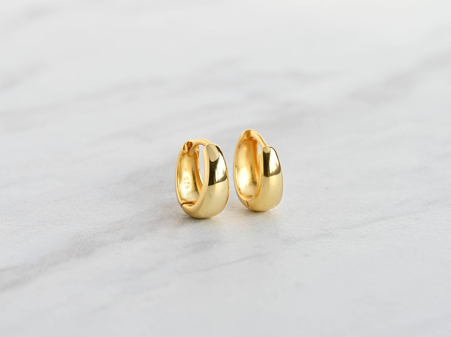 Small Chunky Hoops in Gold