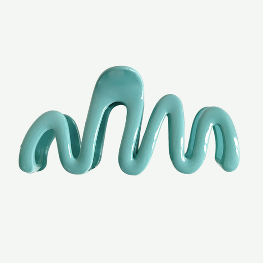 Wavy Jaw Clip in Blue