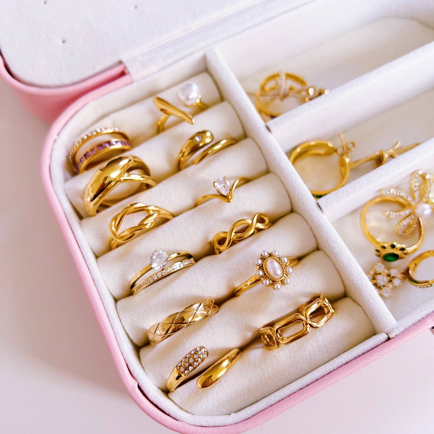 Elegance Ring