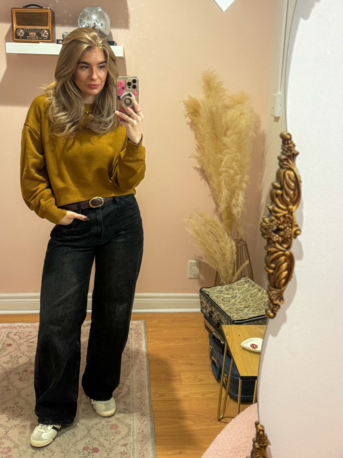 Bluffs Cropped Crewneck