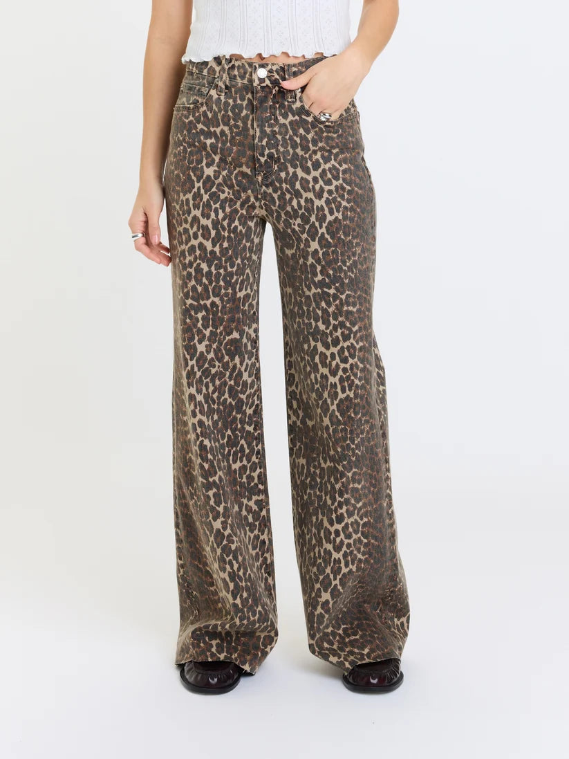 Far Out Wide Leg Jean in Cool Cat