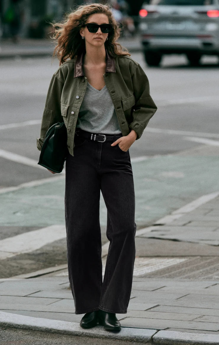 The Show off High Rise Bow Jeans