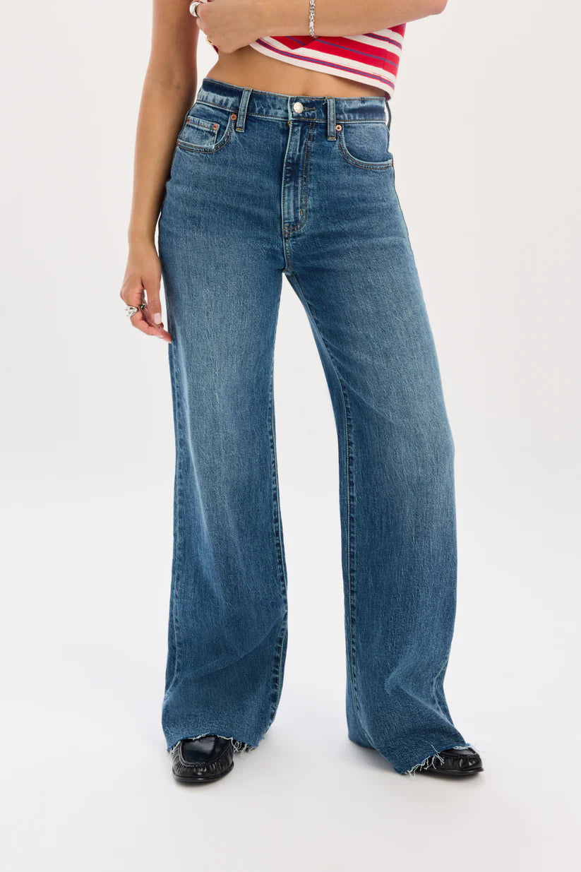 Far Out High Rise Jeans in Stunner