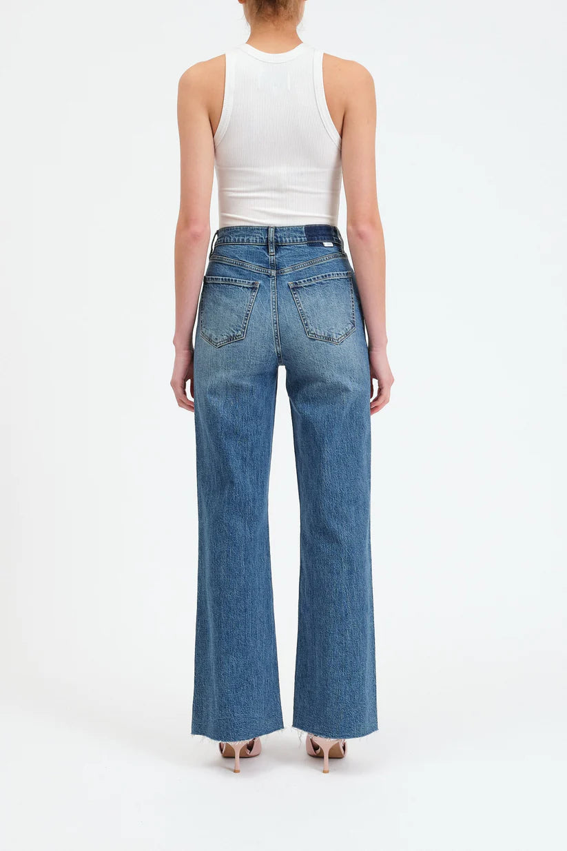 Far Out High Rise Jeans in Stunner
