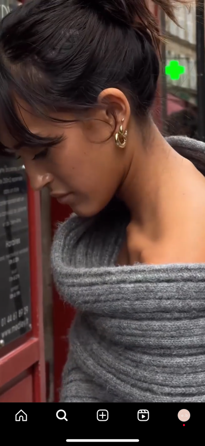 Aica Huggie Hoops in Gold