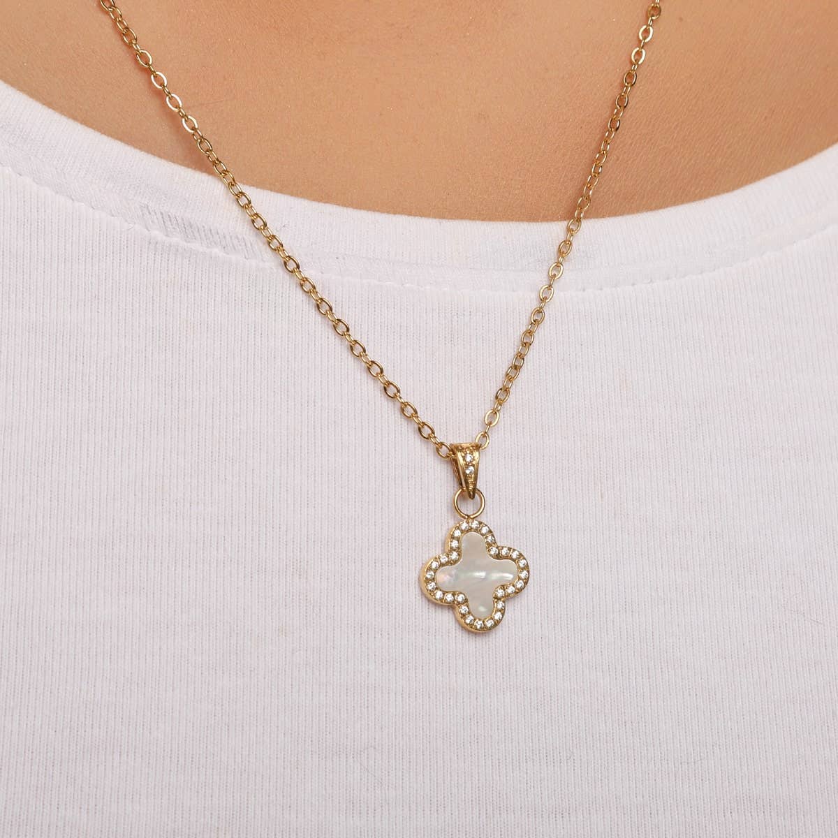 Glow Clover Necklace