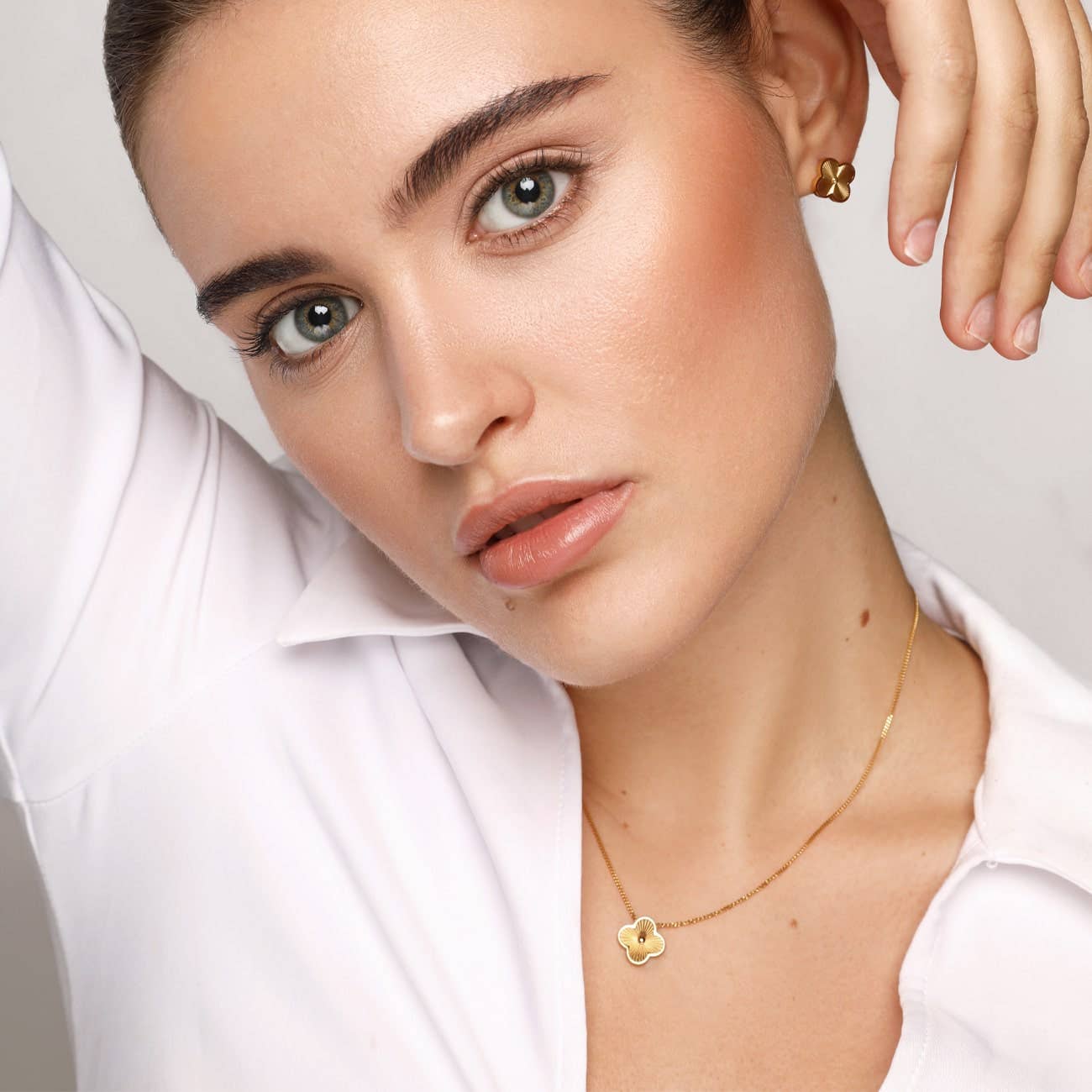Shine Clover Necklace