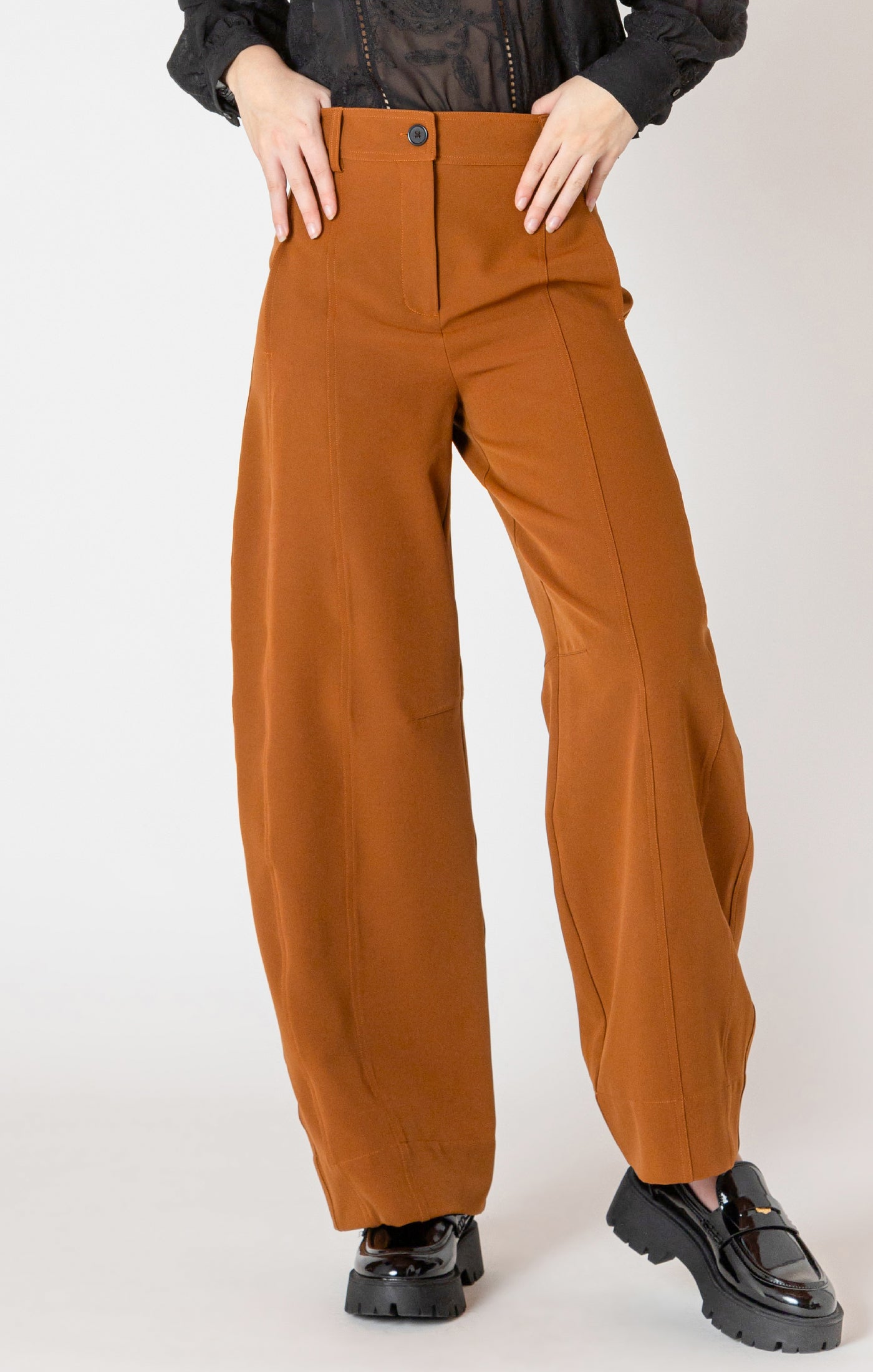 Amber Barrel Leg Pants