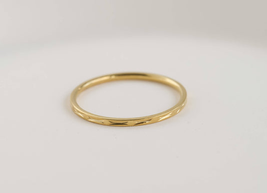 Thin Sparkle Ring